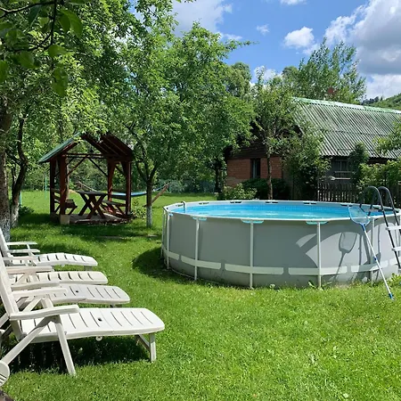 Lesivykh Gasthuis Slavske